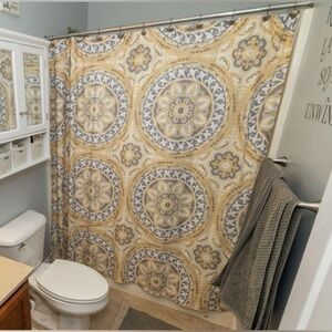 Yellow/gray shower curtain w/ 12 white plastic rings